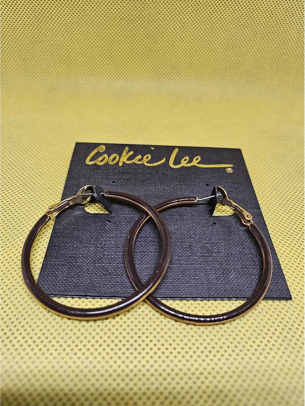 New Retro Cookie Lee Hoop Pierced Earrings. See pics for size/color/style NWT